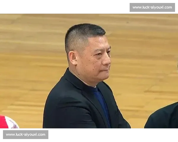 天津男篮换帅！周金利临危受命，鱼腩翻身难度几何？