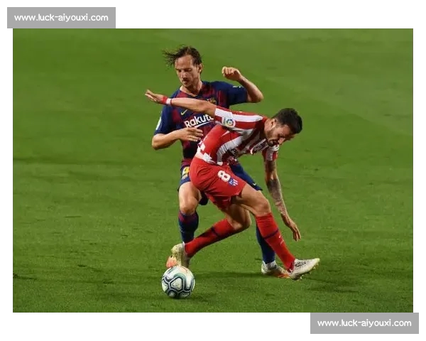 开罗国民前锋痛失三分:上半场错失四球良机,点球争议成转折 开罗国民前锋痛失三分:上半场错失四球良机,点球争议成转折